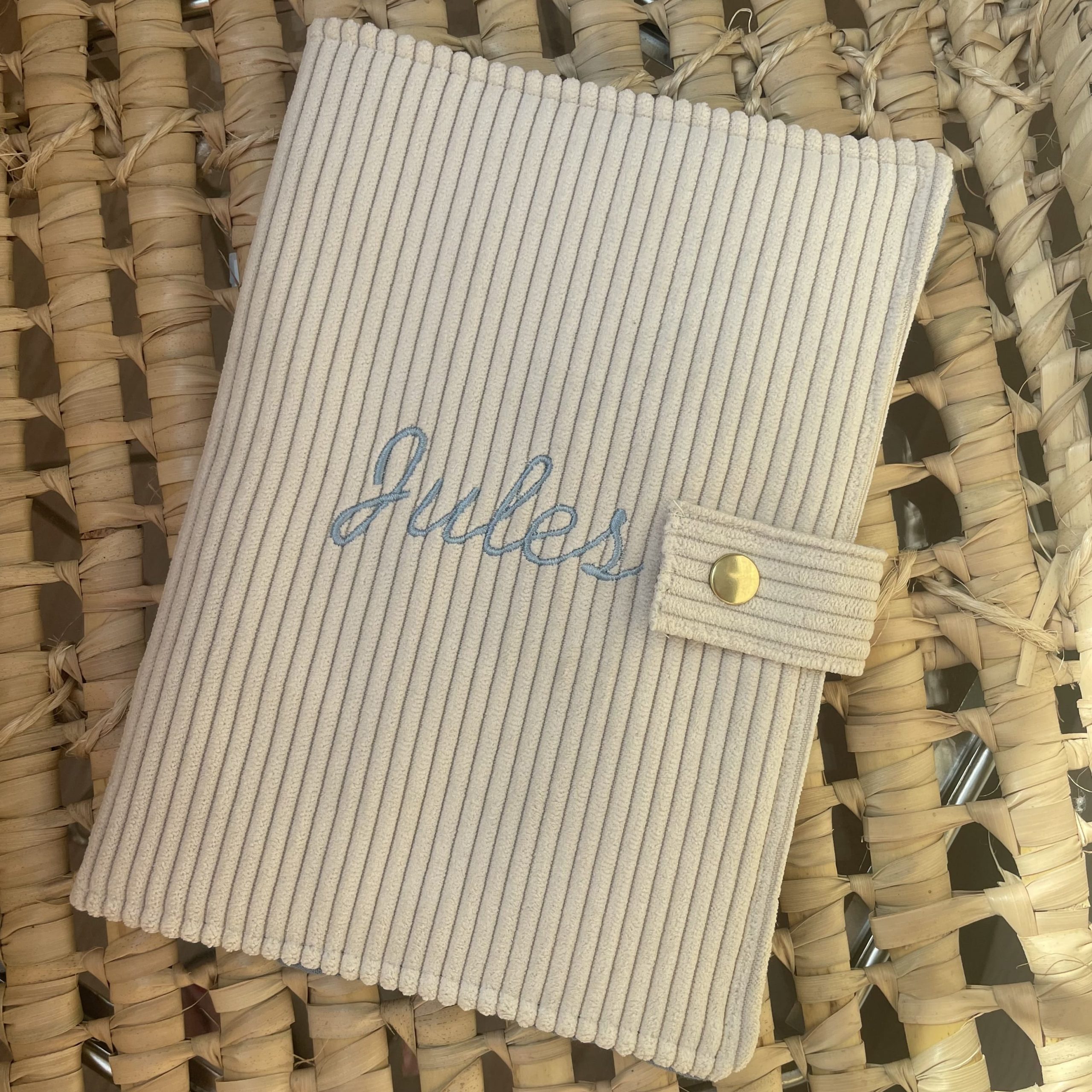 Protège carnet de santé en velours à personnaliser – Image 6